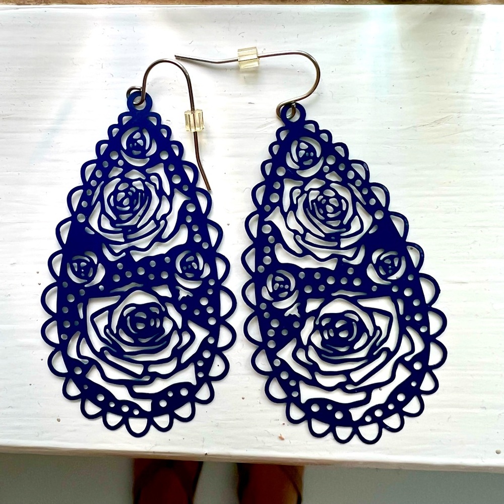Navy flower cut out earrings